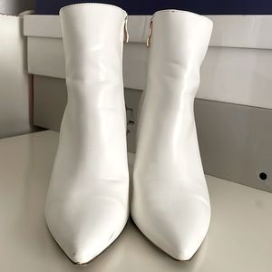 Lulus White Ankle Boots Size 6.5